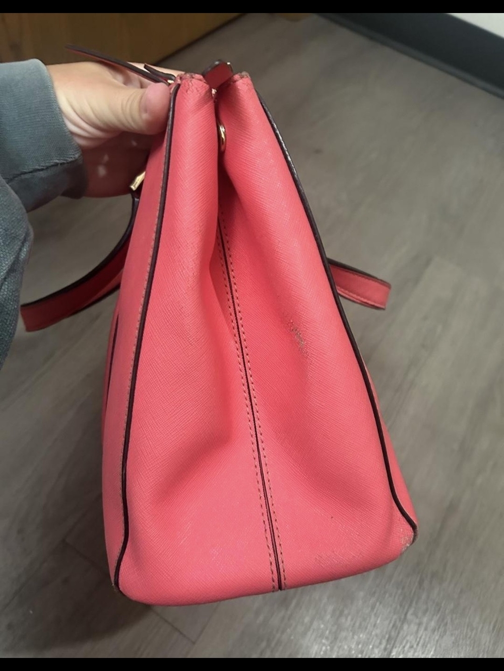 kate spade coral tote with gold hardware - Picture 6 of 7